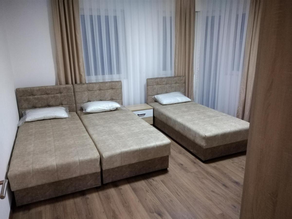 Vila Centar Mb Bed and Breakfast Sjenica Exteriör bild