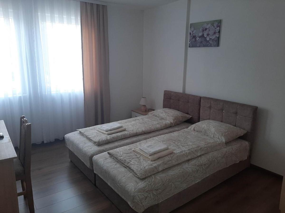 Vila Centar Mb Bed and Breakfast Sjenica Exteriör bild